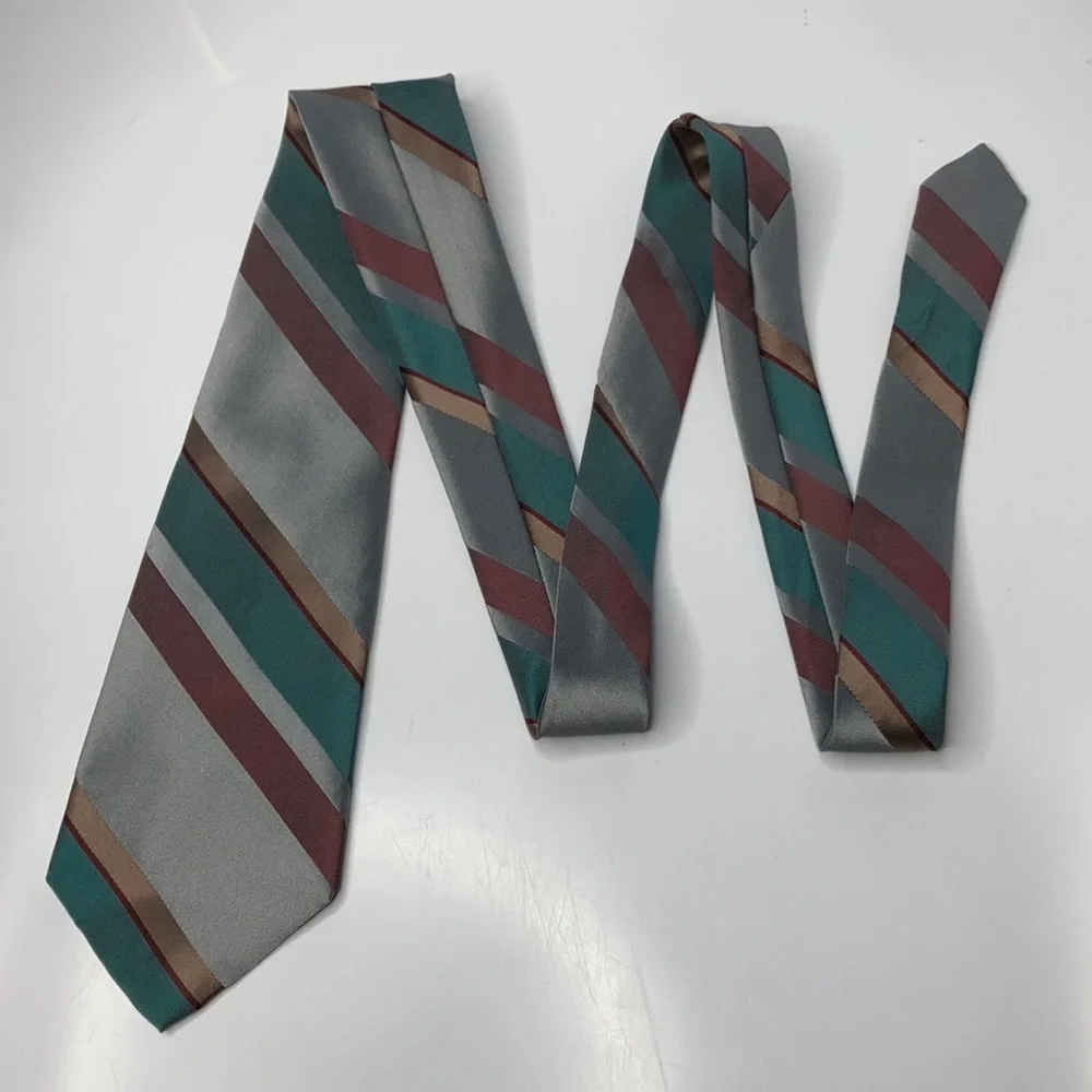 Vintage Essex Row tie‎